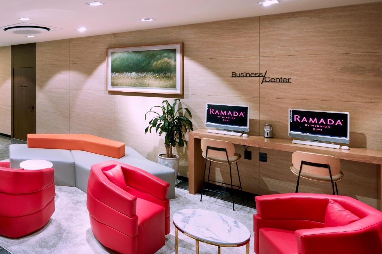 Отель Ramada By Wyndham Гуми Экстерьер фото